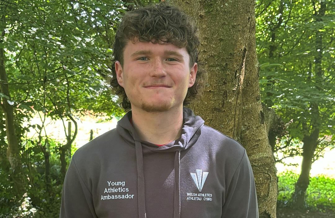 Hari John Holt (Resized).jpg