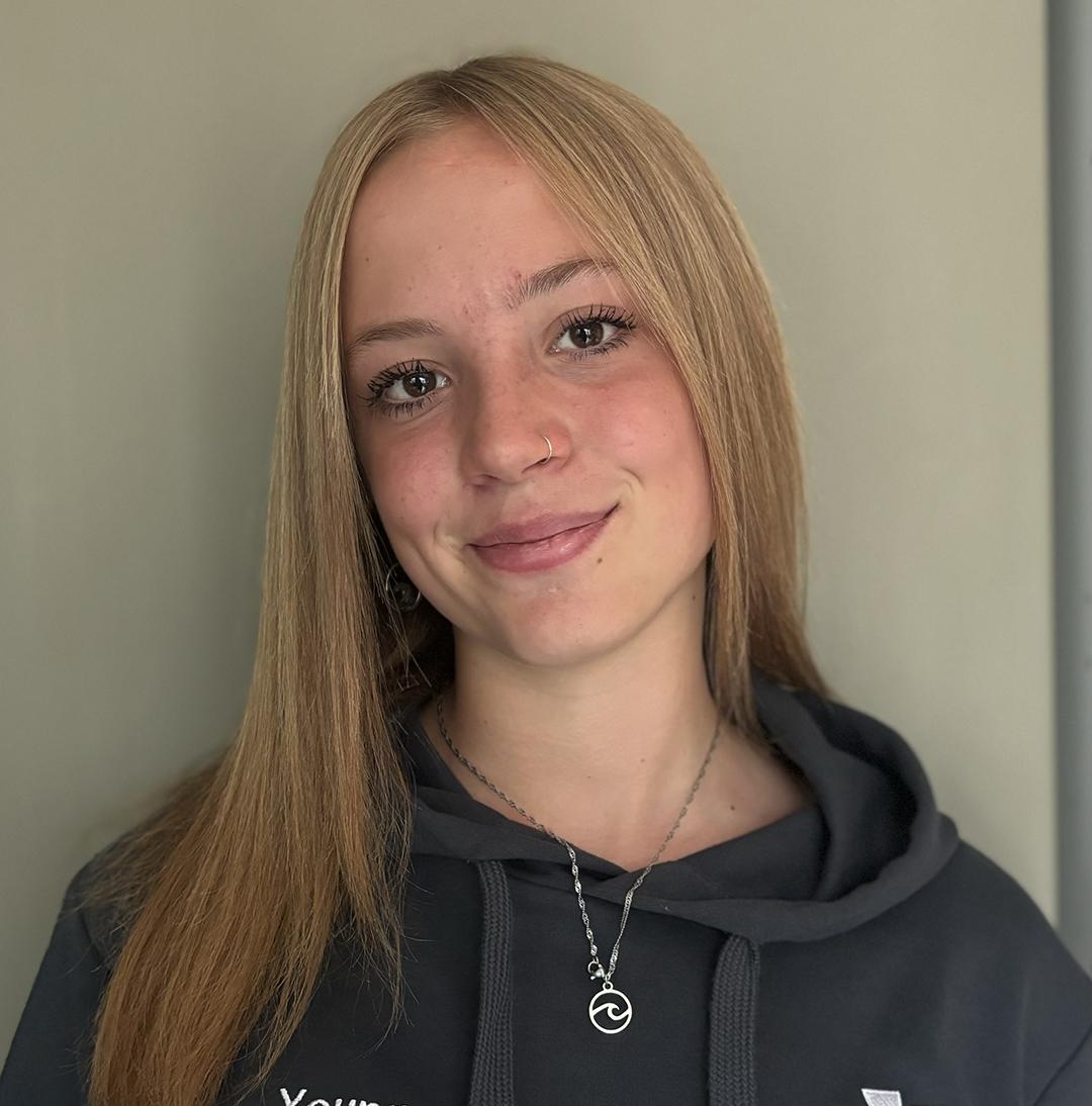 Carys Pritchard (Resized) 2.jpg