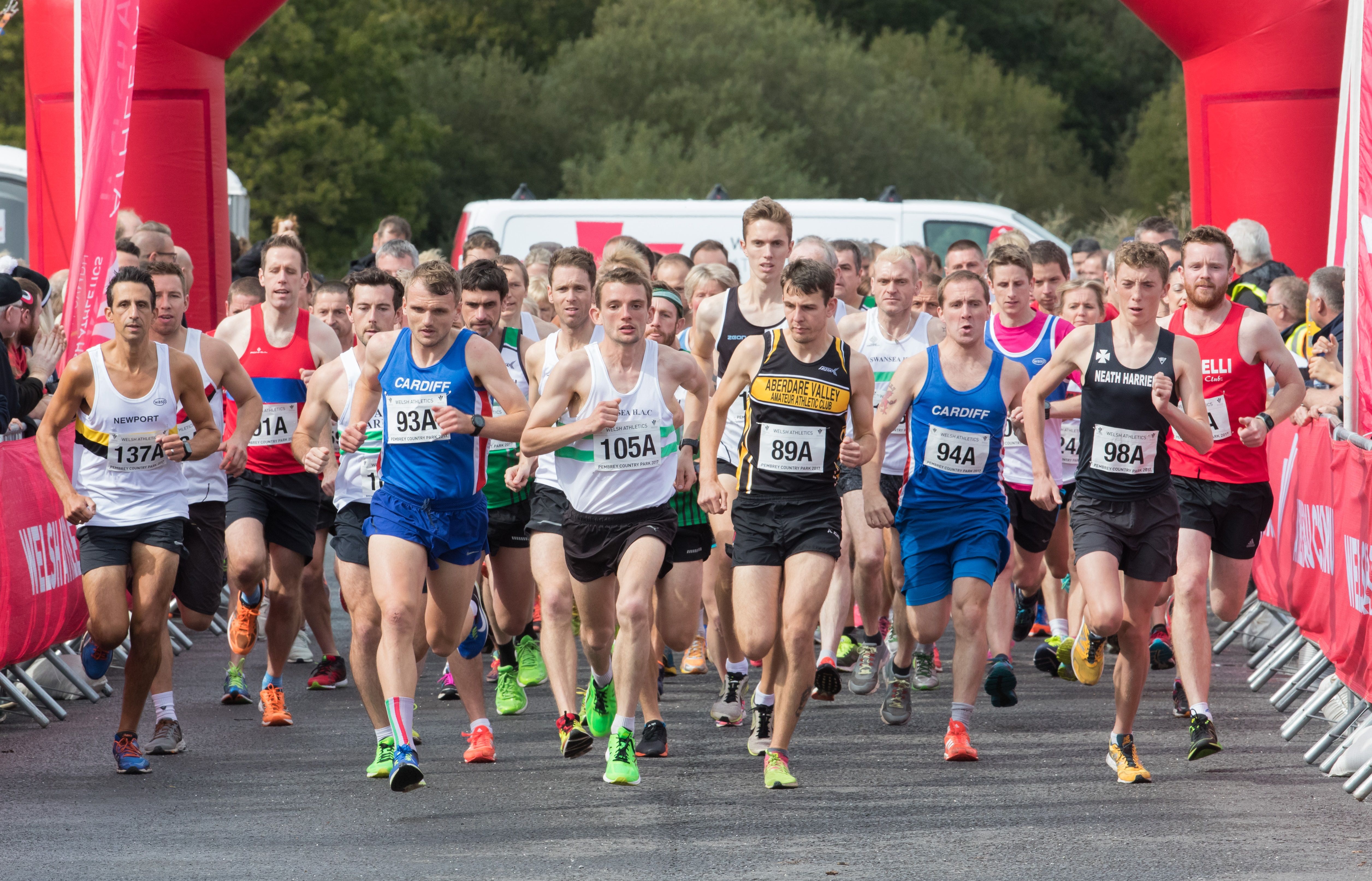 Welsh Road Relay Championships - Race Start 2017.jpg